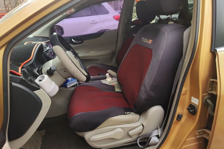 Used Nissan Tiida 2011 1.6L CVT Smart Version Left Front Seat