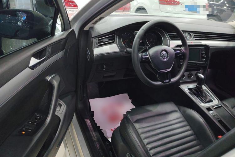 Used Volkswagen Magotan 2017 280TSI DSG Comfort Model Driver Seat