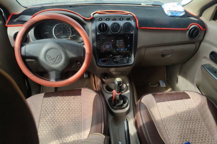 Used Wuling Hongguang 2014 1.2L Standard Model China IV