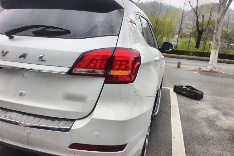 Used Haval H2 2018 Red-Label 1.5T Manual Two-Wheel Drive Elite Model
