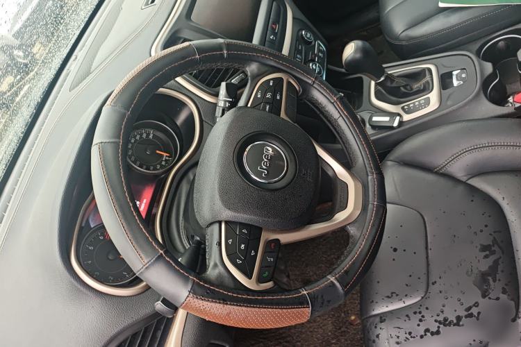 Used Jeep Cherokee 2016 2.4L Professional Smart Version