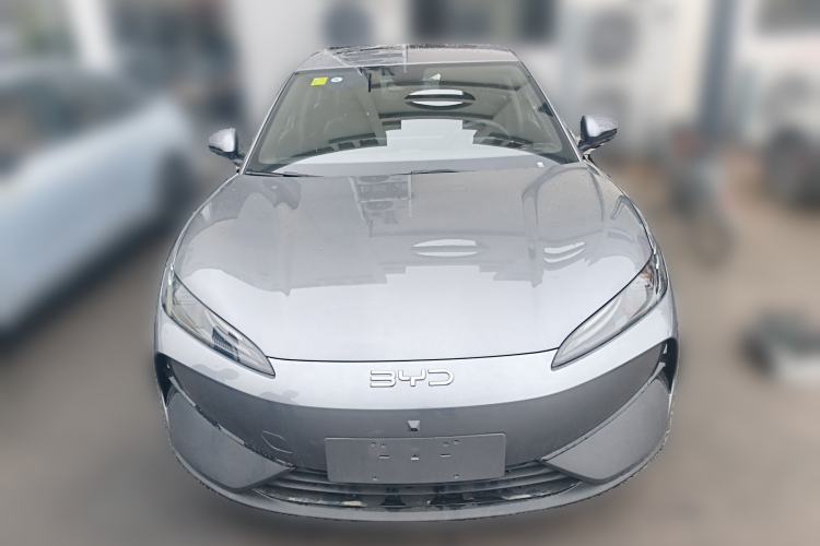 Used BYD e7 2025 Model 520 Smart Travel Edition Front