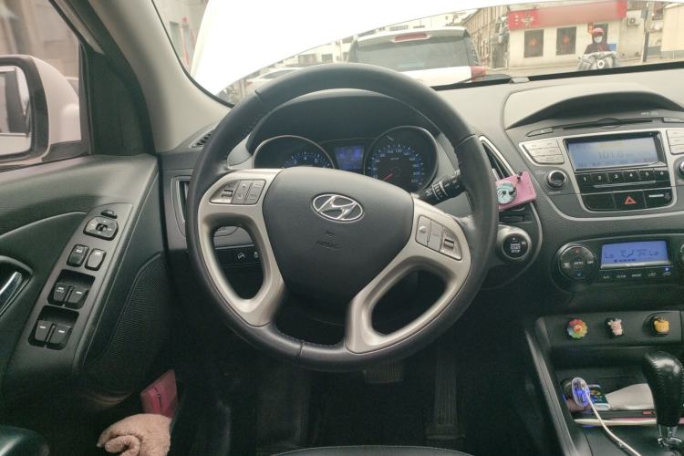 Used Hyundai ix35 2010 2.0L Automatic Two-Wheel Drive Elite Edition GLS Steering Wheel