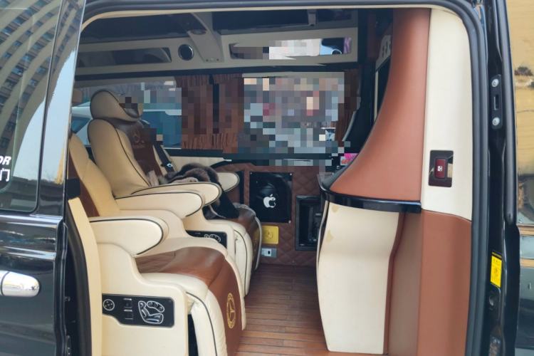 Used Mercedes-Benz Vito 2013 3.0L Elite Edition Left Rear Seat