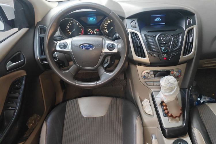 Used Ford Focus 2012 Hatchback 1.6L Automatic Fashion Edition
