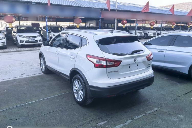 Used Nissan Qashqai 2016 2.0L CVT Elite Edition Exterior 5