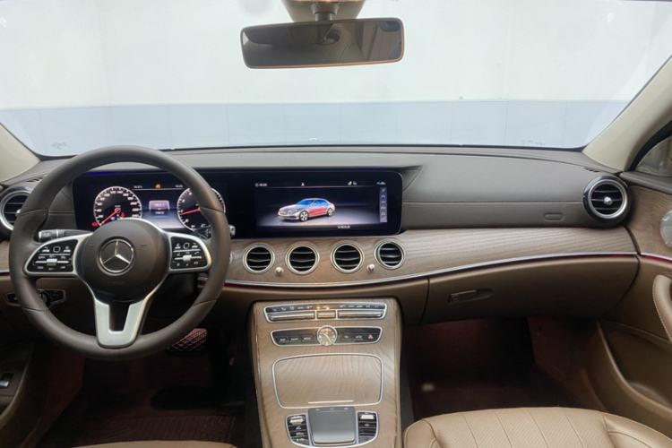 Used Mercedes-Benz E-Class 2020 Facelift E 300 L Stylish Edition Interior 1