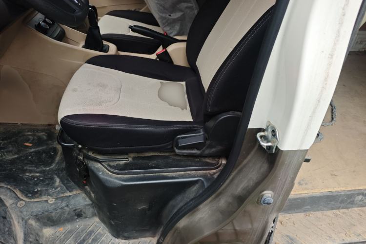 Used CHANGAN KUAYUE Xing V5 2021 1.5L Jinbao Edition Comfort Version JL473QH Interior 4