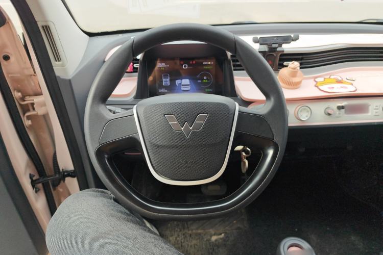 Used Wuling Hongguang MINIEV 2021 Macaron Fashion Edition Lithium-Ion Battery Steering Wheel