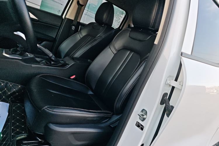 Used Great Wall King Kong Poer 2022 2.0T Manual Diesel Two-Wheel Drive Entrepreneurial Version Long Box Flat Bed – GW4D20M Left Front Seat