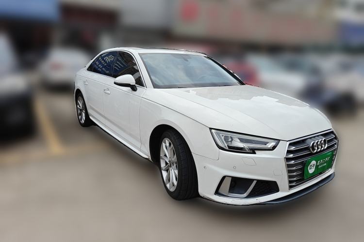 Used Audi A4L 2019 40 TFSI Fashion Edition China VI Emission Standard Front Right 45 Deg