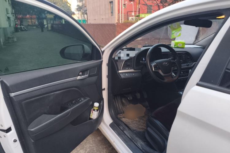 Used Hyundai Elantra (6th Generation / Lingdong) 2016 1.6L Manual ZhiXuan · Dynamic Model
