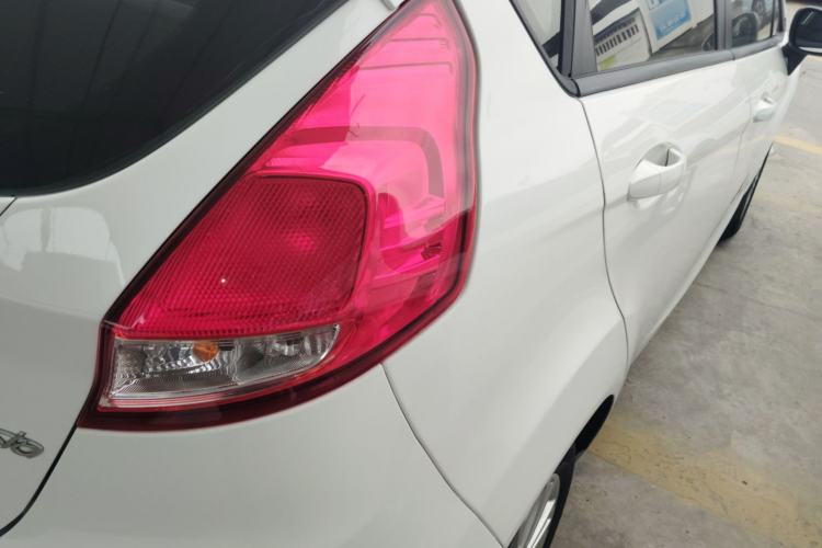 Used Ford Fiesta 2013 Hatchback 1.5L Automatic Fashion Edition