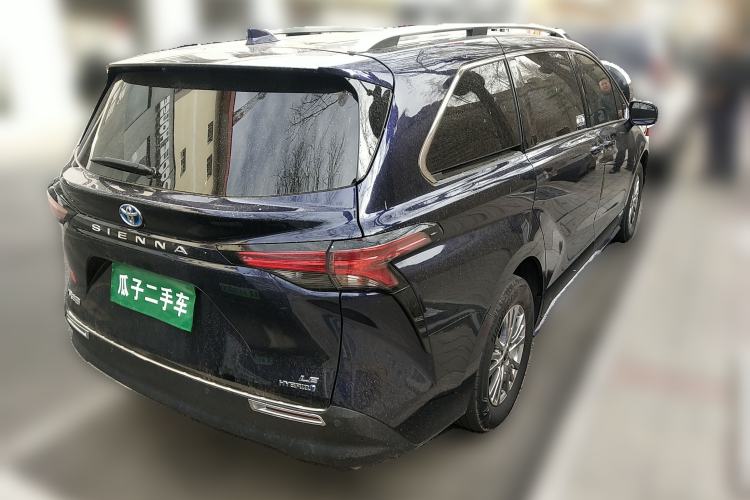 Used Toyota SIENNA 2023 2.5L Hybrid Comfort Edition