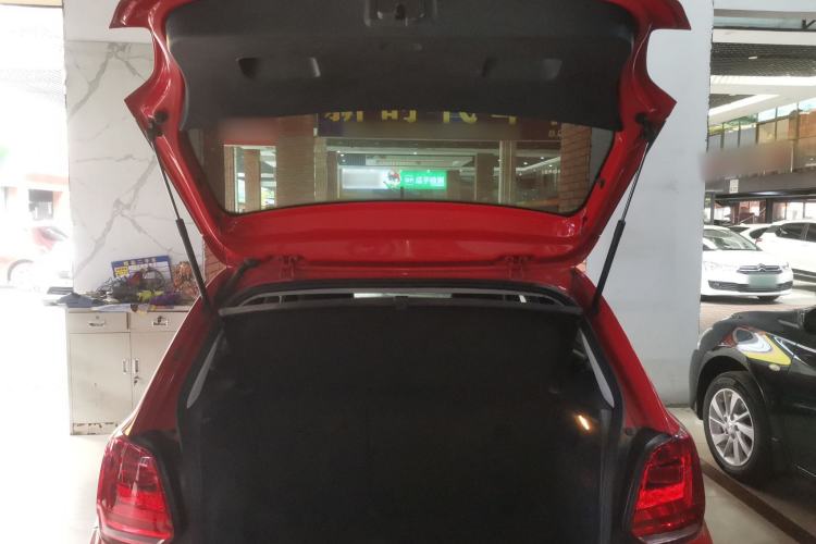 Used Volkswagen Polo 2018 1.5L Automatic Luxury Edition Trunk