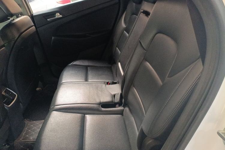 Used Hyundai Tucson 2015 1.6T Dual-Clutch Two-Wheel-Drive Smart Model
