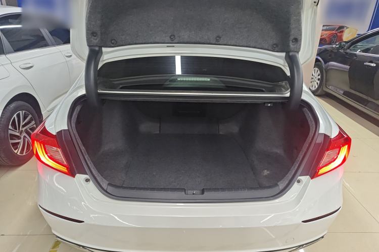 Used Honda Accord 2018 260TURBO Elite Edition China VI Trunk