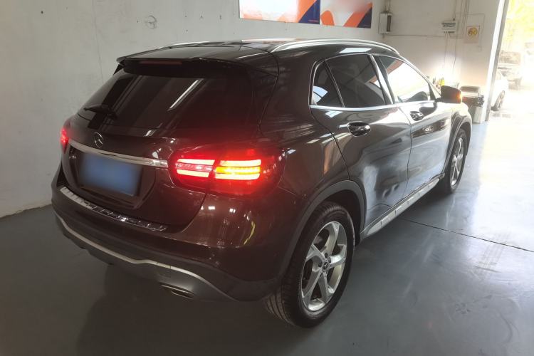 Used Mercedes-Benz GLA 2017 GLA 200 Sport Edition Rear Right 45 Deg