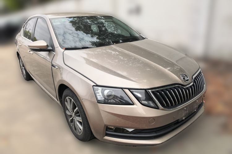 Used Skoda Octavia 2019 1.5L Automatic SmartDrive Comfort Edition China VI Standard Front Right 45 Deg