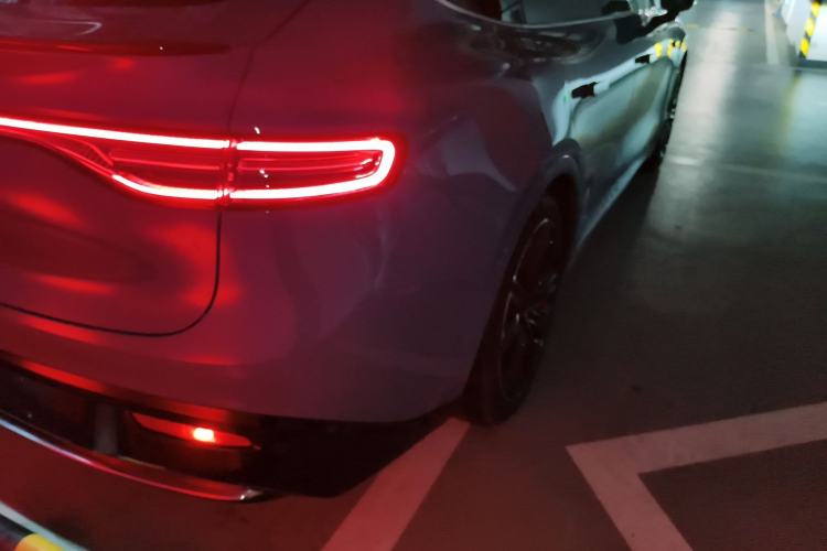 Used Hima Luxeed R7 2024 All-Electric 667 km Max Exterior 3