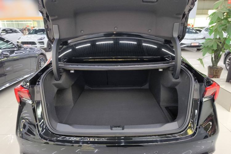 Used Buick LaCrosse 2024 28T Luxury Edition