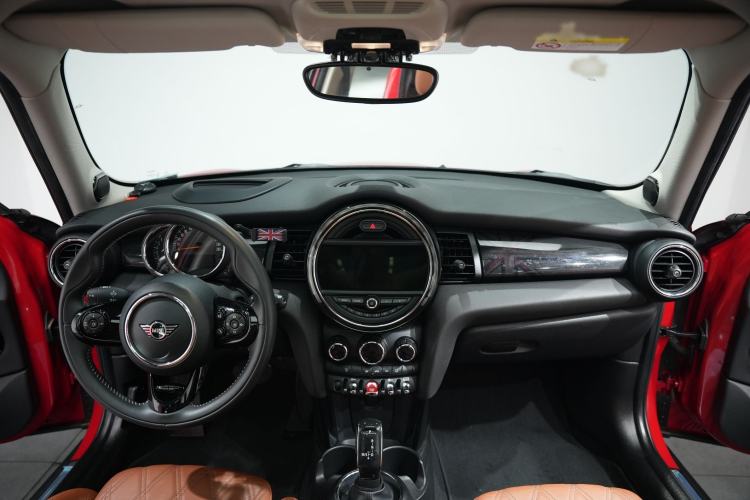 Used MINI 2018 1.5T COOPER Artist Five-Door Edition Interior 7