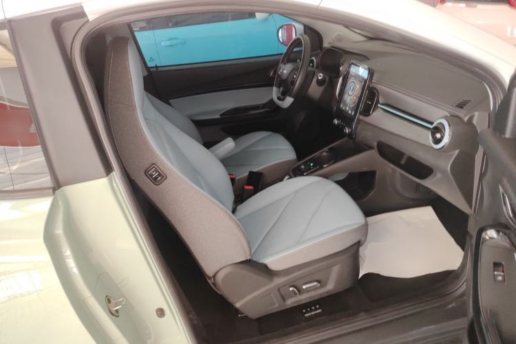 Used Chery QQ Little Ant 2022 Sweet Pink Edition Half-Sugar Version 3-Cell Lithium 30kW 301km Right Front Seat