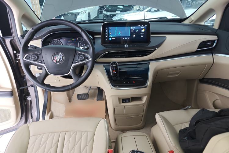 Used Buick GL8 2023 Facelifted Land Cruiser Executive Luxury Version