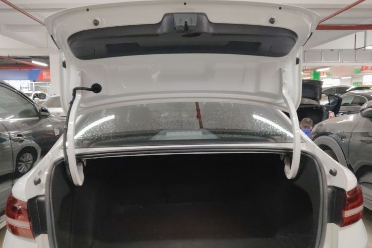 Used Volkswagen Lavida 2023 1.5L Automatic De Yi Edition Trunk