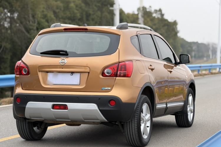 Used Nissan Qashqai 2015 2.0 XL Coolfire CVT 2WD Exterior 4