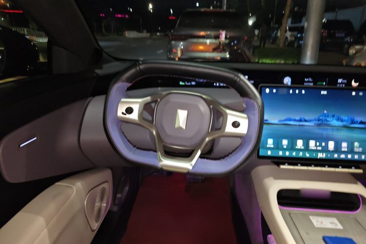 Used Avatr 12 2023 650 Three-Laser Four-Wheel Drive Performance Edition
