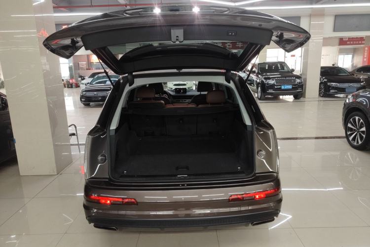 Used Audi Q7 2018 40 TFSI Comfort Model