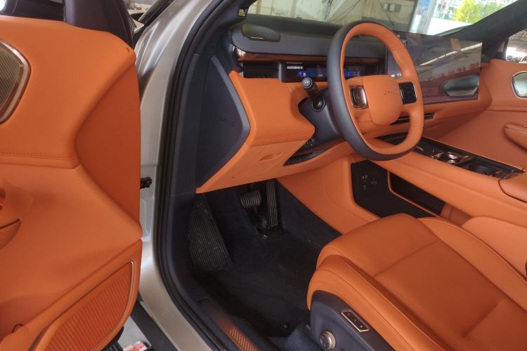 Used Lynk & Co 900 2025 2.0T Ultra