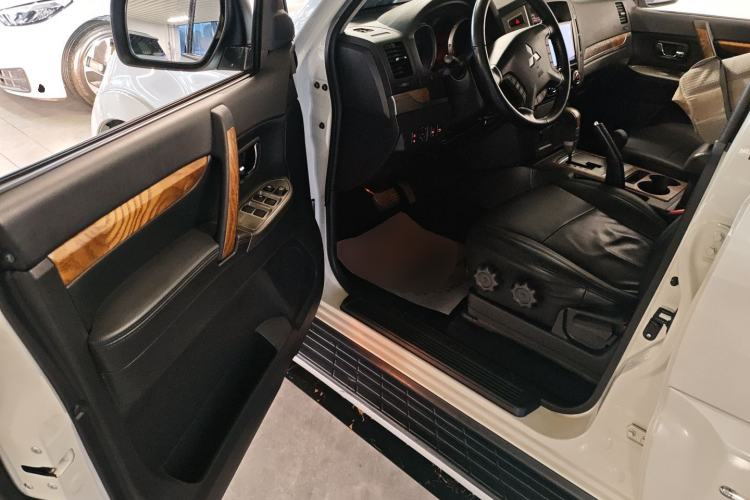 Used Mitsubishi Pajero 2020 3.0L Automatic Comfort Edition
