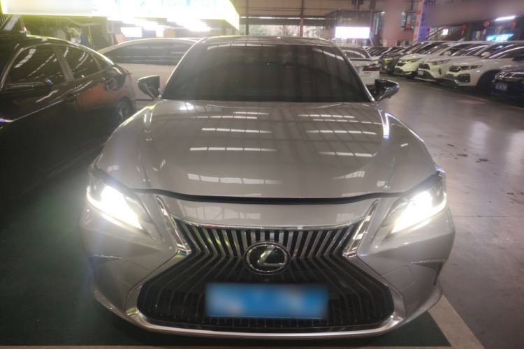 Used Lexus ES 2018 200 Excellence Edition China V Standard
