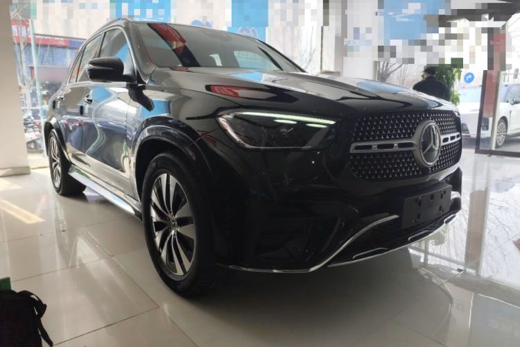 Used Mercedes-Benz GLE 2024 GLE 350 4MATIC Stylish Model Front Right 45 Deg