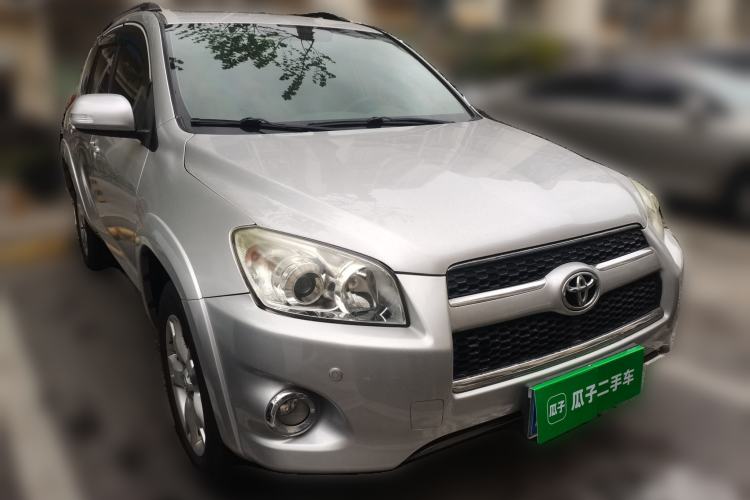 Used Toyota RAV4 2011 2.0L Automatic Luxury Edition
