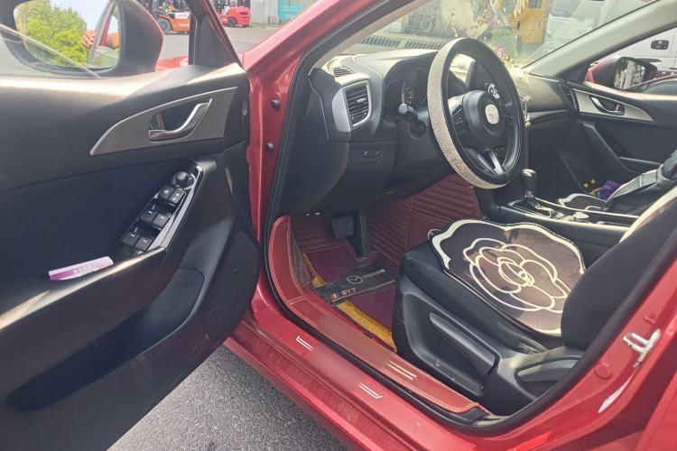 Used Mazda 3 Axela 2017 Sedan 1.5L Automatic Luxury Model Emission Standard China V Driver Seat