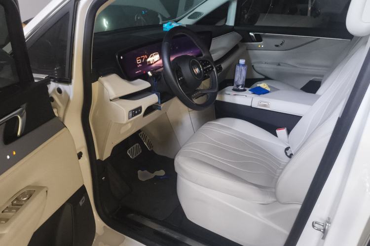 Used Buick GL8 New Energy 2024 Lu Zun Deluxe Edition 7-Seater
