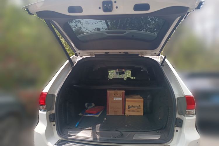 Used Jeep Grand Cherokee 2014 3.6L Flagship Prestige Edition
