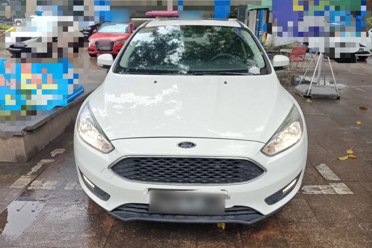 Used Ford Focus 2018 Hatchback Classic 1.6L Automatic Trendy SmartDrive Edition
