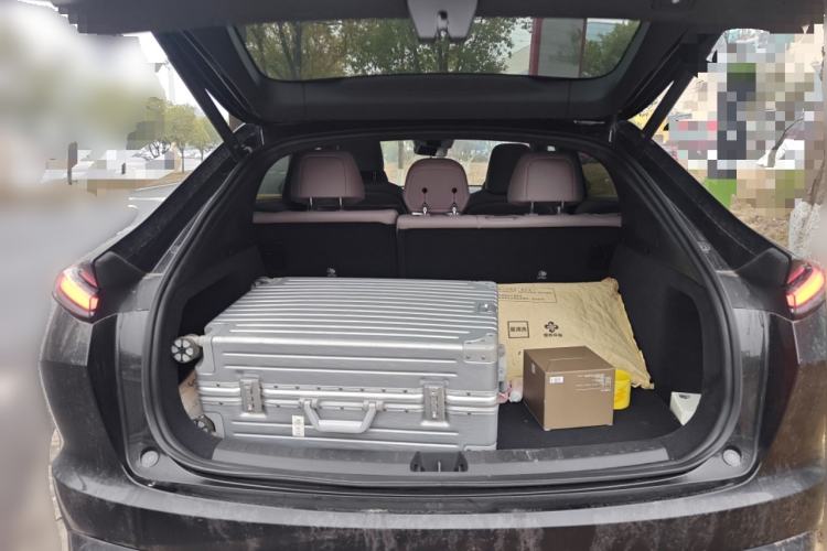 Used ONVO L60 2024 60 kWh Rear-Drive Version