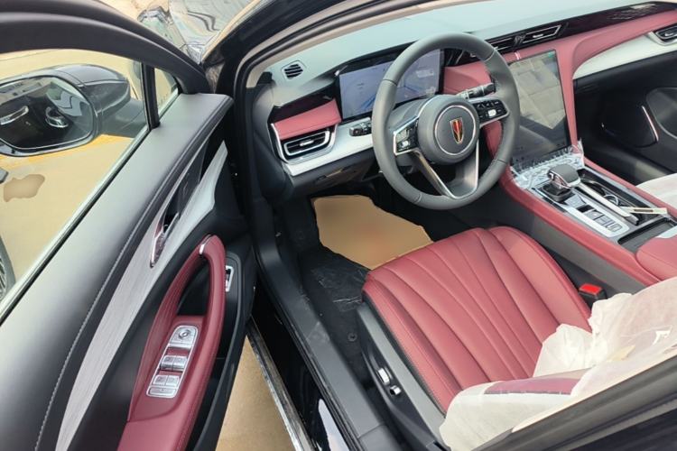 Used Hongqi H5 2025 2.0T Automatic Flag Edition – 500 000 Units Commemorative Version