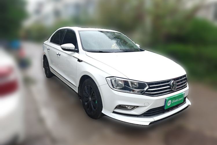 Used Volkswagen Bora 2016 1.6L Automatic Comfort Model Front Right 45 Deg