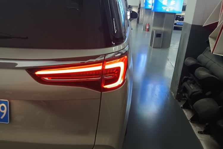 Used Buick GL8 2022 ES Landtrek 653T Luxury Edition
