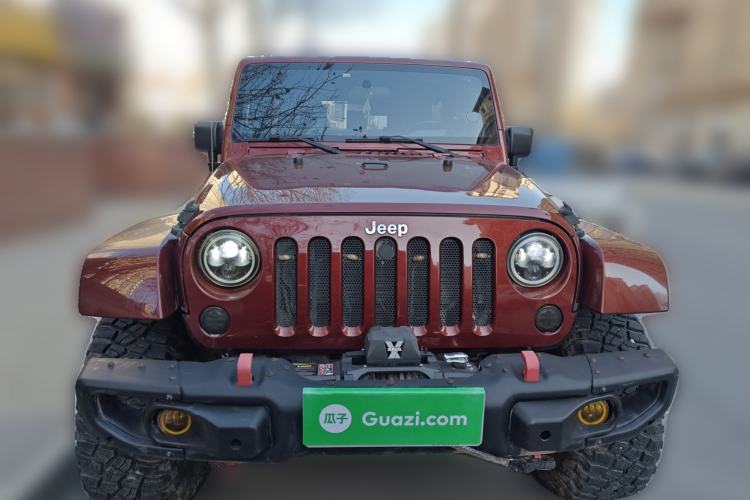 Used Jeep Wrangler 2010 3.8L Sahara Four-Door Edition
