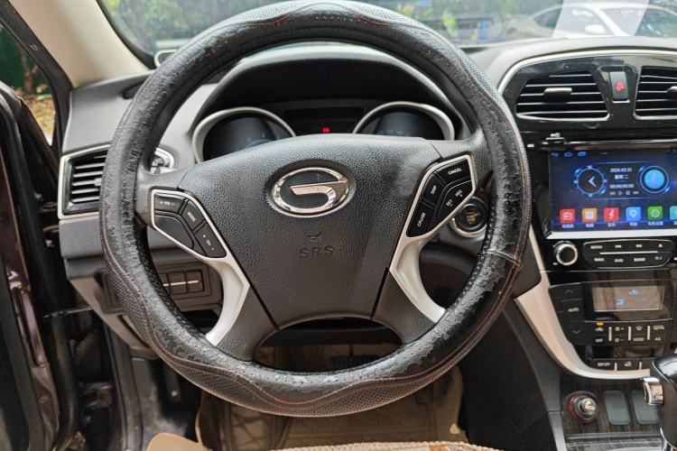Used GAC Trumpchi GS5 Super 2015 2.0L Automatic Two-Wheel Drive Elite Edition Steering Wheel