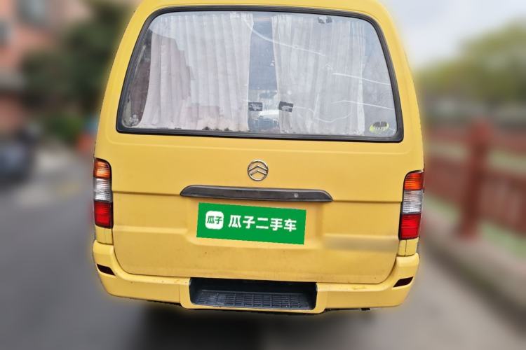 Used Golden Dragon Hiace 2010 2.8T Standard-Height Advanced Version GW2.8TC-2 Rear