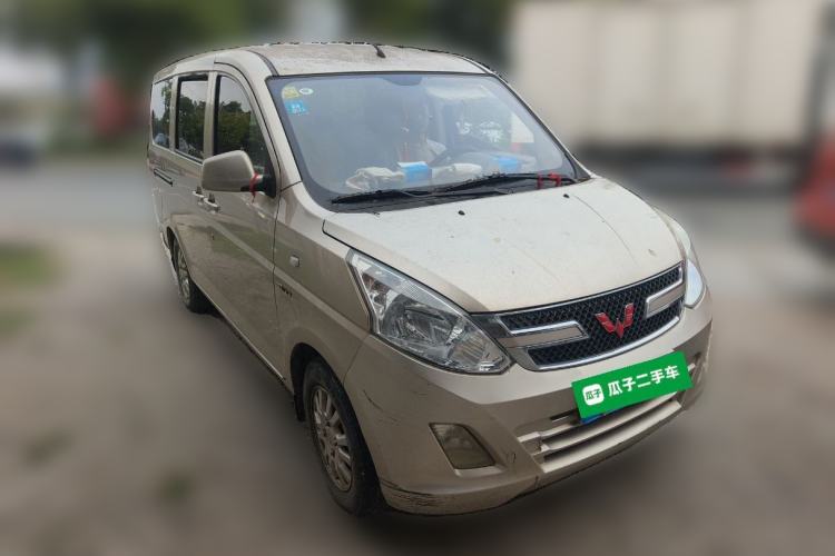 Used Wuling Rongguang V 2018 1.5L Standard Version Front Right 45 Deg