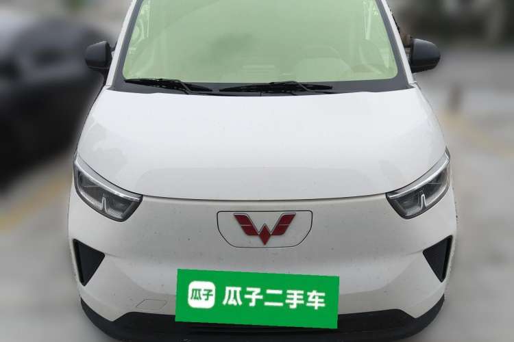 Used Wuling Yangguang 2024 300KM Comfort Version Passenger Van 75kW